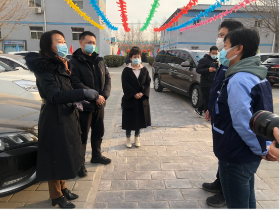 區(qū)鎮(zhèn)兩級領(lǐng)導(dǎo)蒞臨天罡為留京過年員工送溫暖