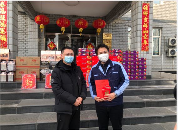 區(qū)鎮(zhèn)兩級領(lǐng)導(dǎo)蒞臨天罡為留京過年員工送溫暖