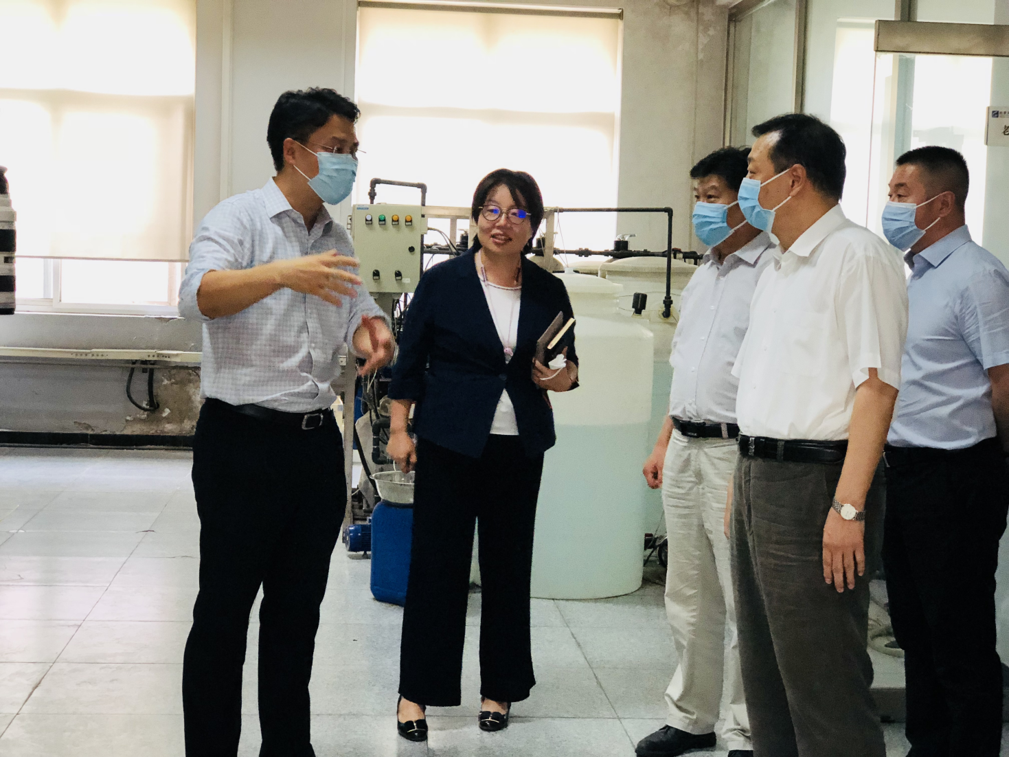 北京市第四中級(jí)人民法院及大興區(qū)、鎮(zhèn)領(lǐng)導(dǎo)一行到天罡助劑參觀(guān)調(diào)研